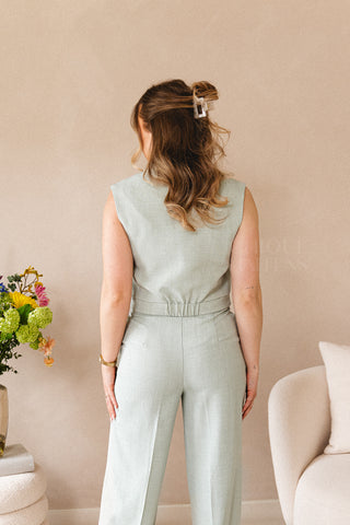 L'officiel Sleeveless Blazer