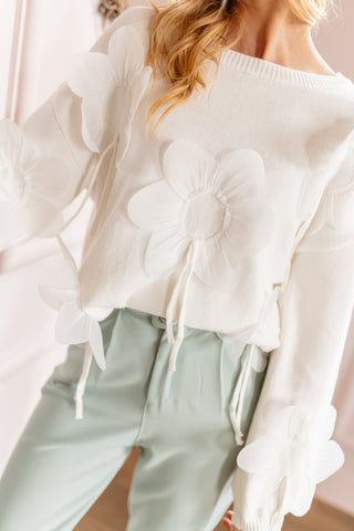 Blossoming Patch Knit White