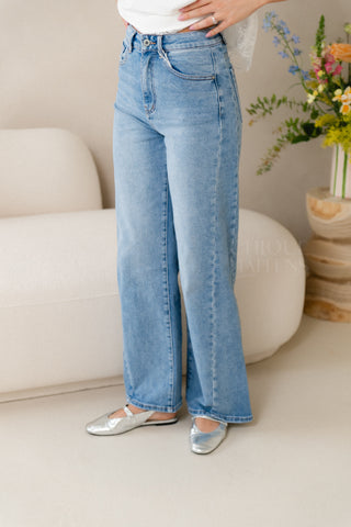 Twist Wide Jeans