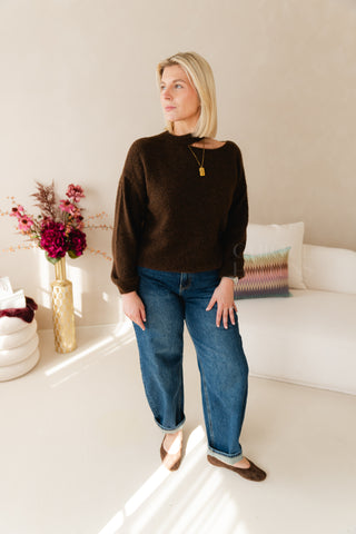 Cut Out Pull Brown
