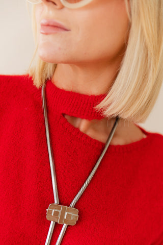 Cut Out Pull Red